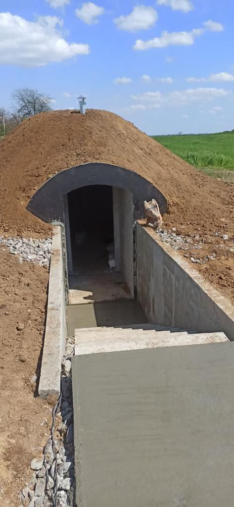The shelter saved the construction team