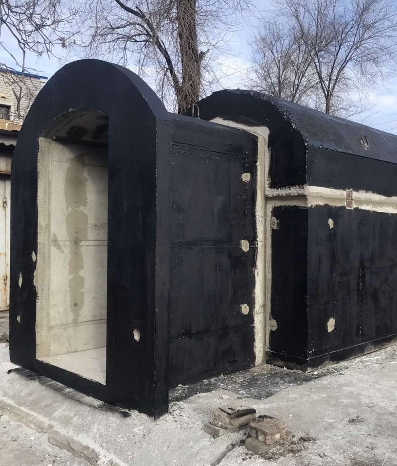 У Запоріжжі встановлюють модульні укриття від "Хоббіт хаус"
