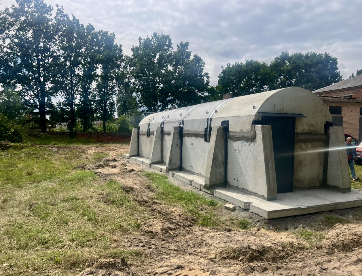 Hobbit House установила новые укрытия на производственных предприятиях