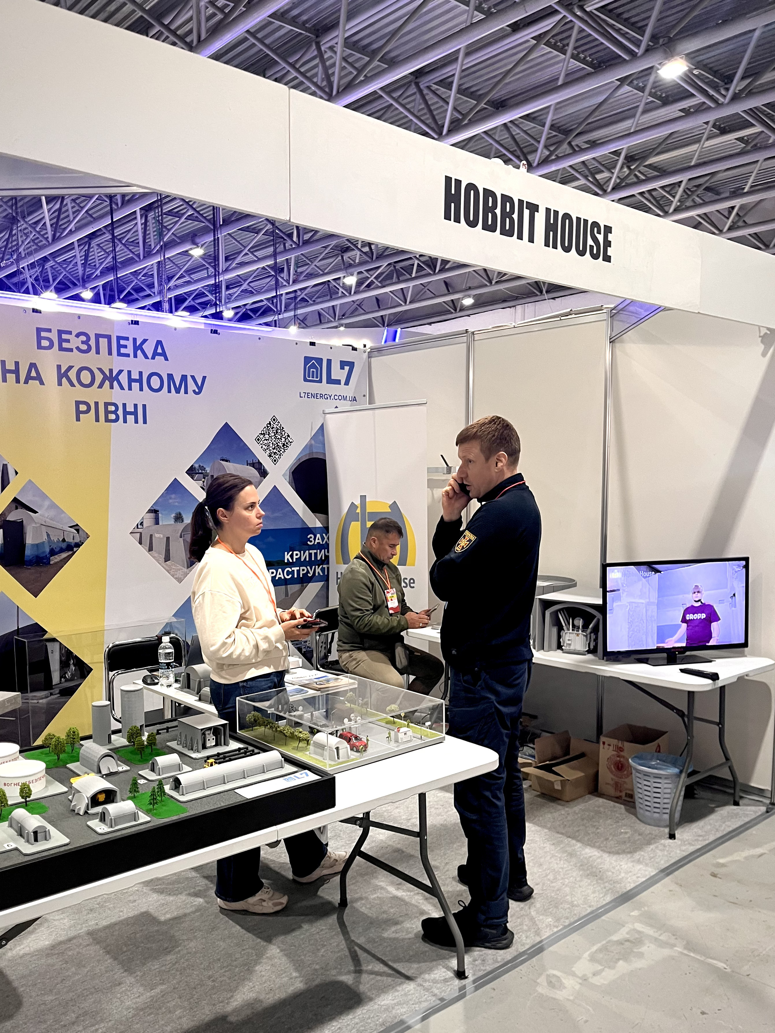 Hobbit House представил свои укрытия на выставке Security 2.0 в Киеве